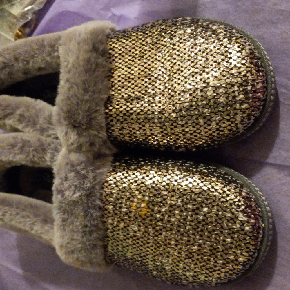 Sheecher memory foam shoes